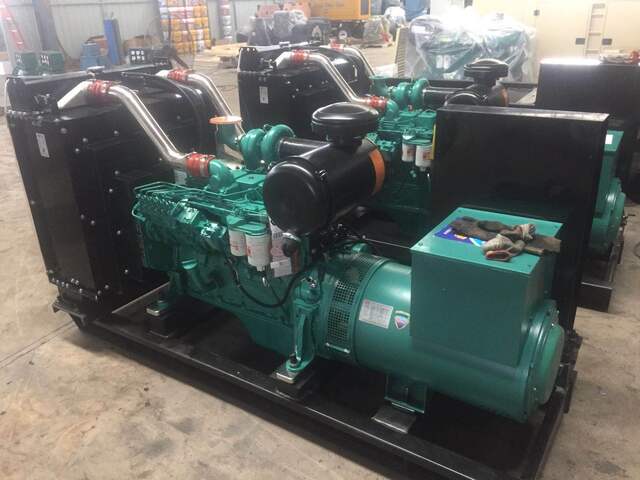 150KW Dongfeng Cummins diesel generator set
