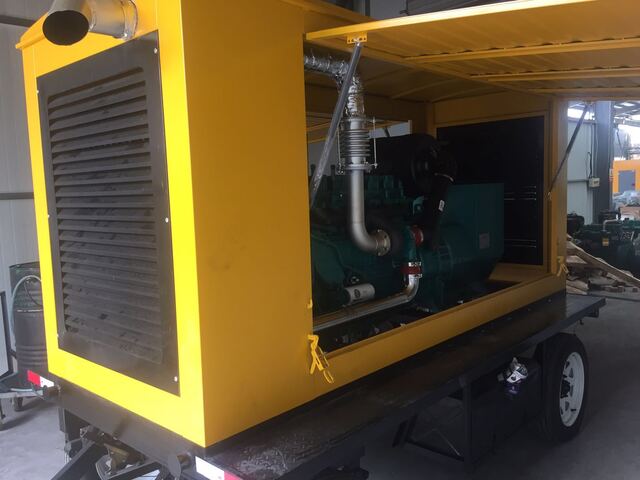 200KW Weichai Mobile Trailer Diesel Generator Set