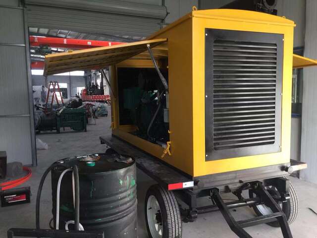 250KW Guangxi Yuchai mobile trailer diesel generator set